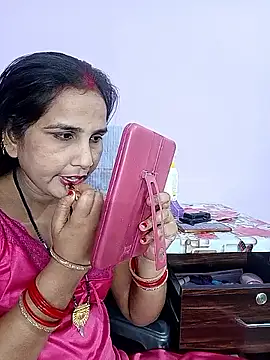 Snapshot of reemacouple007 chatting on 1, 4, 2026 reemacouple007 online show from 1, 4, 2026