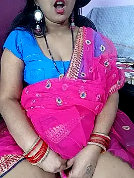 Snapshot of reemacouple007 chatting on 9, 4, 2026 reemacouple007 online show from 9, 4, 2026