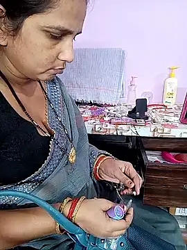 Snapshot of reemacouple007 chatting on 13, 4, 2026 reemacouple007 online show from 13, 4, 2026