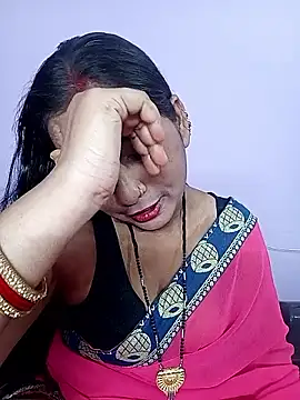 Snapshot of reemacouple007 chatting on 15, 4, 2026 reemacouple007 online show from 15, 4, 2026