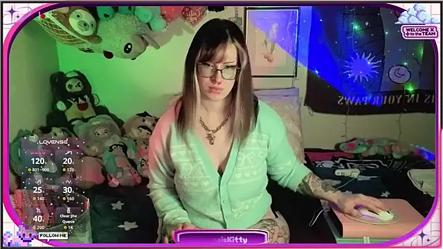 AmbrosiaKitty online show from 17, 4, 2026