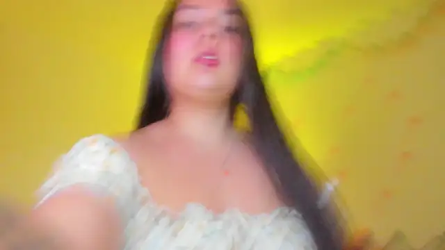 little tifanny82 online show from 22, 4, 2026