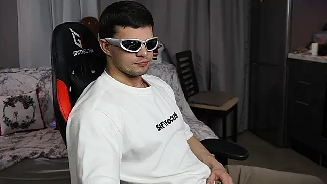 danielkraigforu online show from 28, 1, 2025