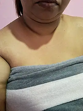 Snapshot of Ravina_patil1 chatting on 2, 7, 2026 Ravina patil1 online show from 2, 7, 2026