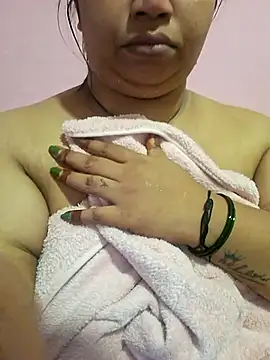 Snapshot of Ravina_patil1 chatting on 7, 7, 2026 Ravina patil1 online show from 7, 7, 2026