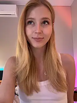 Snapshot of LunaRase chatting on 21, 5, 2026 LunaRase online show from 21, 5, 2026
