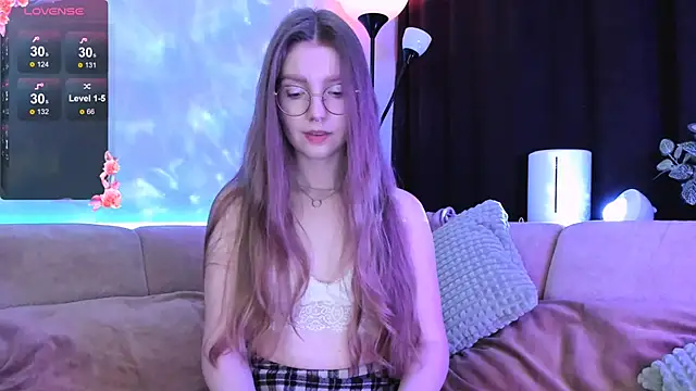 Snapshot of awocato chatting on 5, 12, 2024 awocato online show from 5, 12, 2024