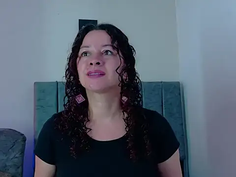 Snapshot of ArtesanaMK chatting on 19, 4, 2026 ArtesanaMK online show from 19, 4, 2026
