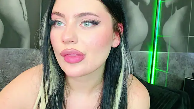 Snapshot of celia_chanel chatting on 14, 3, 2025 celia chanel online show from 14, 3, 2025