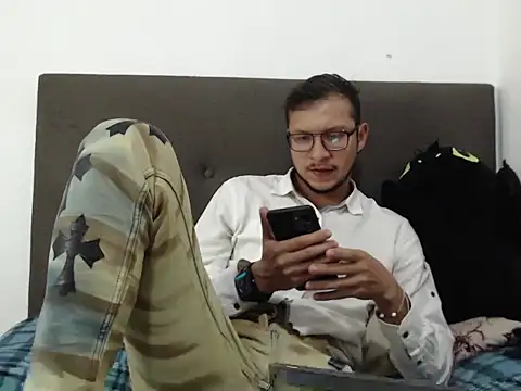 andy loverxx online show from 10, 3, 2026