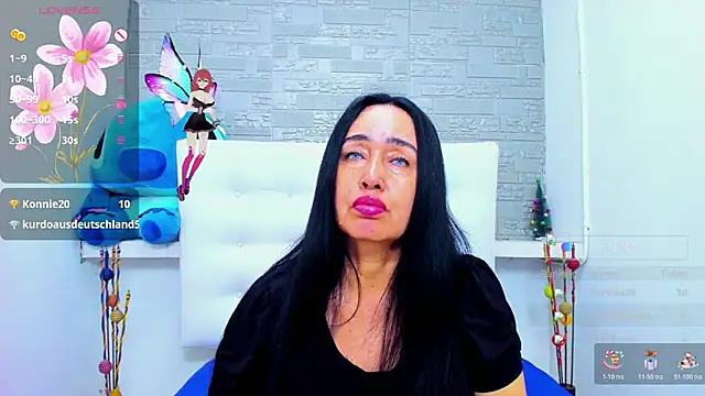 HorniestMilf online show from 5, 11, 2025