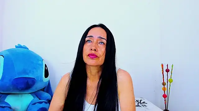 Snapshot of HorniestMilf chatting on 15, 4, 2026 HorniestMilf online show from 15, 4, 2026