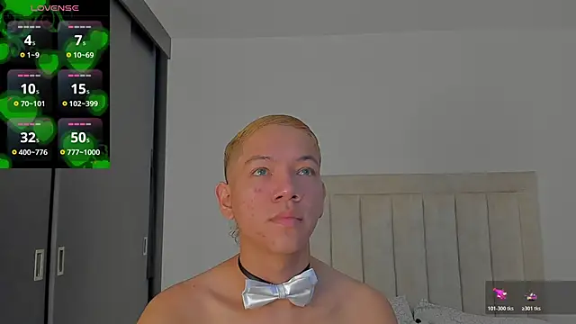 Snapshot of JulianRose_1 chatting on 26, 10, 2025 JulianRose 1 online show from 26, 10, 2025