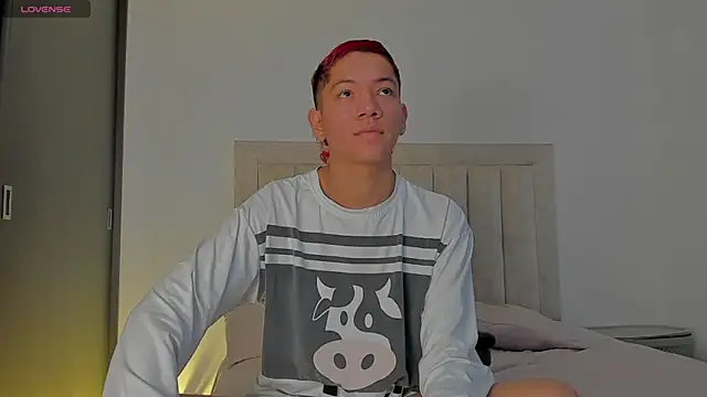 Snapshot of JulianRose_1 chatting on 5, 12, 2025 JulianRose 1 online show from 5, 12, 2025