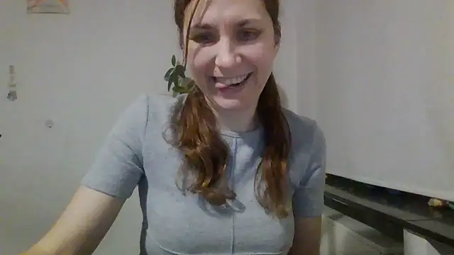 JasmineGlamour online show from 1, 12, 2025