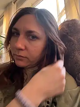 JasmineGlamour online show from 12, 4, 2026