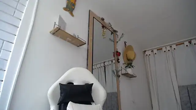 Valerioe online show from 5, 12, 2025