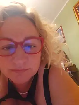 Snapshot of VirginiaNurse chatting on 12, 6, 2026 VirginiaNurse online show from 12, 6, 2026