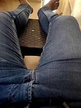 Snapshot of SplitPrestige19 chatting on 28, 11, 2025 SplitPrestige19 online show from 28, 11, 2025