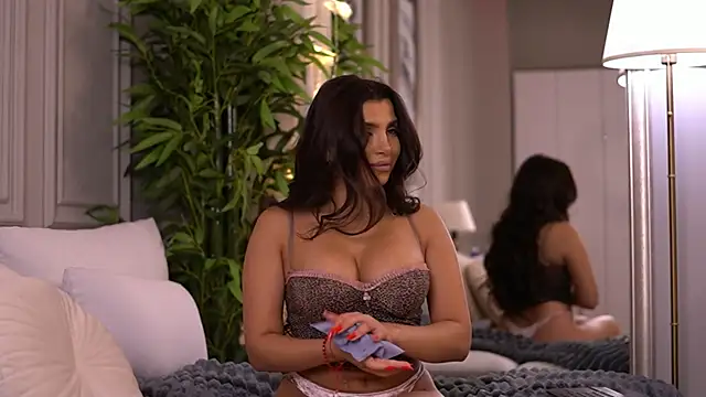 NicoleCellini online show from 4, 3, 2026