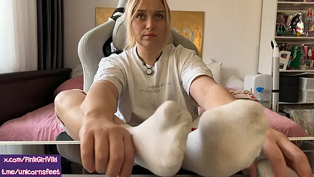 unicornsfeet online show from 9, 4, 2026