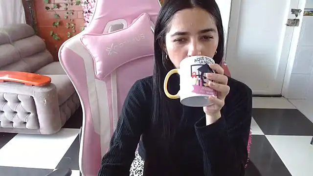 Snapshot of kendall_all4u chatting on 8, 2, 2026 kendall all4u online show from 8, 2, 2026