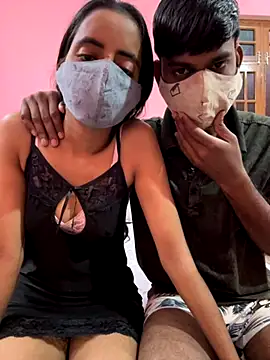 Snapshot of crezyfuck63 chatting on 28, 11, 2025 crezyfuck63 online show from 28, 11, 2025