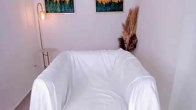 Adria ross online show from 3, 6, 2026