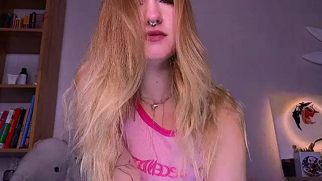 Snapshot of Amelia_naughtyGirl chatting on 5, 12, 2024 Amelia naughtyGirl online show from 5, 12, 2024