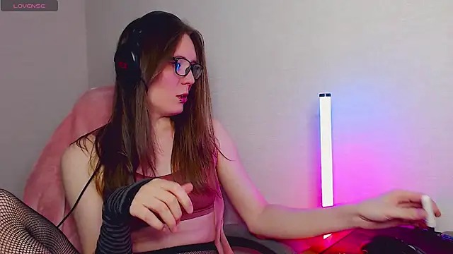 tracy cooper online show from 20, 2, 2025