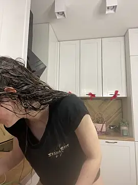 Snapshot of MartiniiSelenna chatting on 6, 1, 2026 MartiniiSelenna online show from 6, 1, 2026