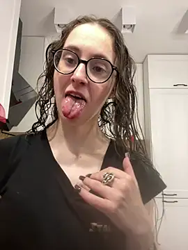 Snapshot of MartiniiSelenna chatting on 4, 2, 2026 MartiniiSelenna online show from 4, 2, 2026