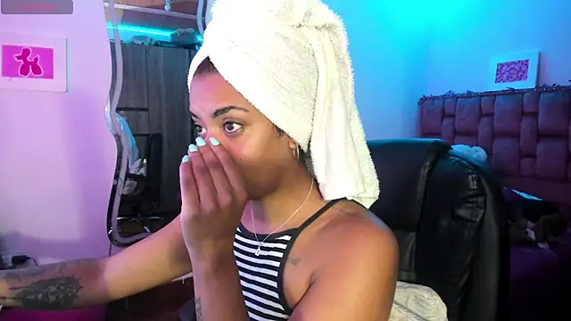 ladyrd1 online show from 31, 12, 2024