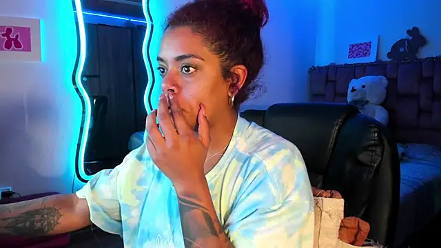 ladyrd1 online show from 3, 2, 2025