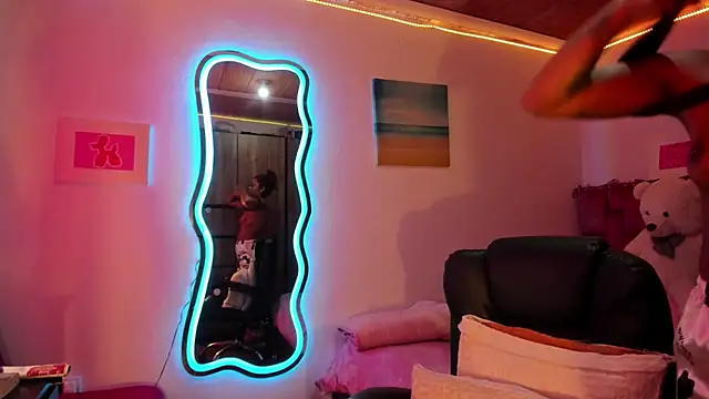 ladyrd1 online show from 27, 2, 2025