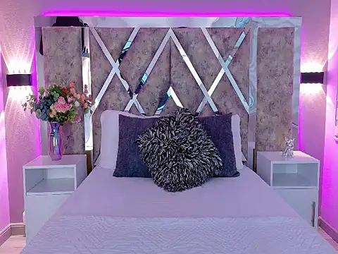 MarianaGarciaa   online show from 21, 12, 2025