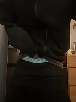 Snapshot of saku_chan_live chatting on 7, 3, 2025 saku chan live online show from 7, 3, 2025