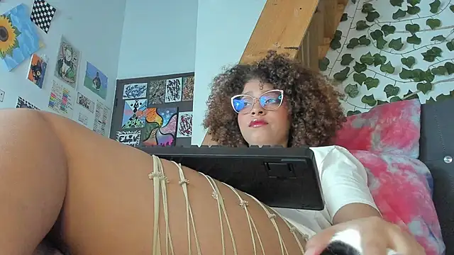 Ada gales  online show from 6, 12, 2024