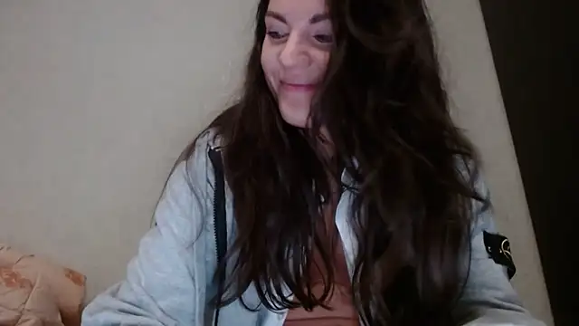 Snapshot of AliceTailor chatting on 1, 10, 2025 AliceTailor online show from 1, 10, 2025