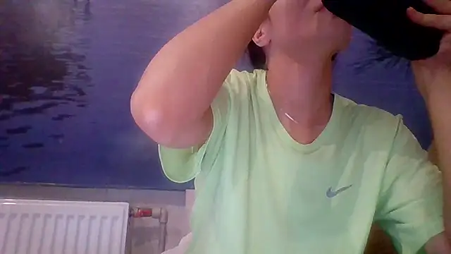 Snapshot of AliceTailor chatting on 30, 10, 2025 AliceTailor online show from 30, 10, 2025