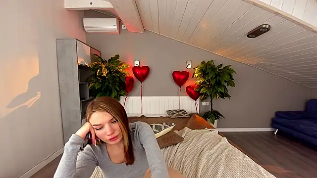 IceDanielles online show from 17, 2, 2025