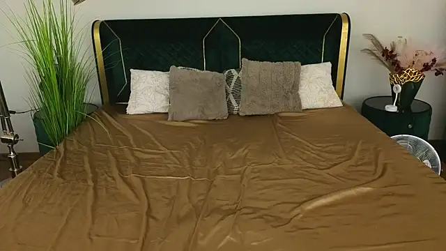 IceDanielles online show from 27, 3, 2026