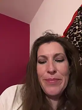 Snapshot of Lwhite1 chatting on 29, 4, 2026 Lwhite1 online show from 29, 4, 2026