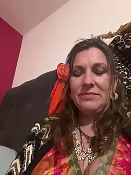 Snapshot of Lwhite1 chatting on 30, 5, 2026 Lwhite1 online show from 30, 5, 2026