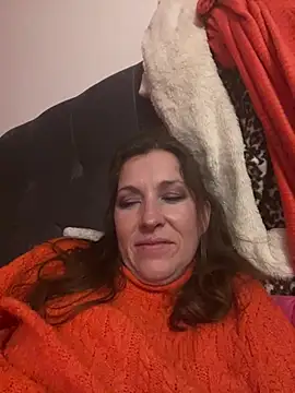 Snapshot of Lwhite1 chatting on 8, 6, 2026 Lwhite1 online show from 8, 6, 2026