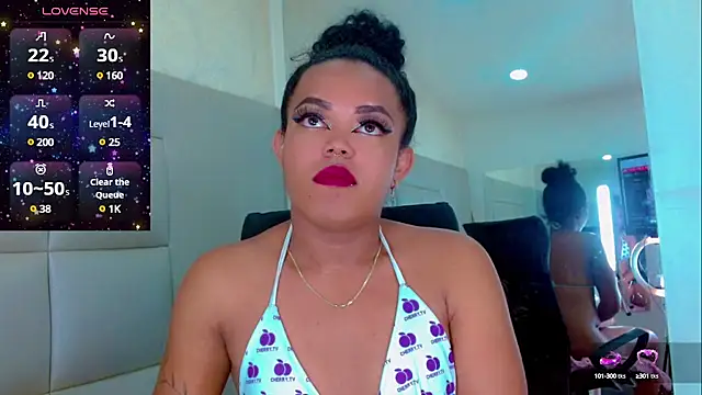 KayleighDreams  online show from 8, 3, 2025