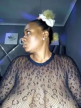 CocoBootyyy online show from 5, 6, 2026