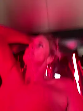 Snapshot of vixendoll87 chatting on 6, 11, 2025 vixendoll87 online show from 6, 11, 2025