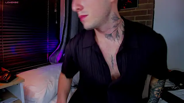 Snapshot of liam_oficial02 chatting on 24, 5, 2026 liam oficial02 online show from 24, 5, 2026