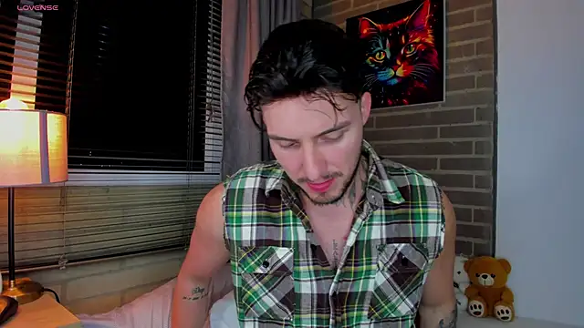 liam oficial02 online show from 20, 6, 2026